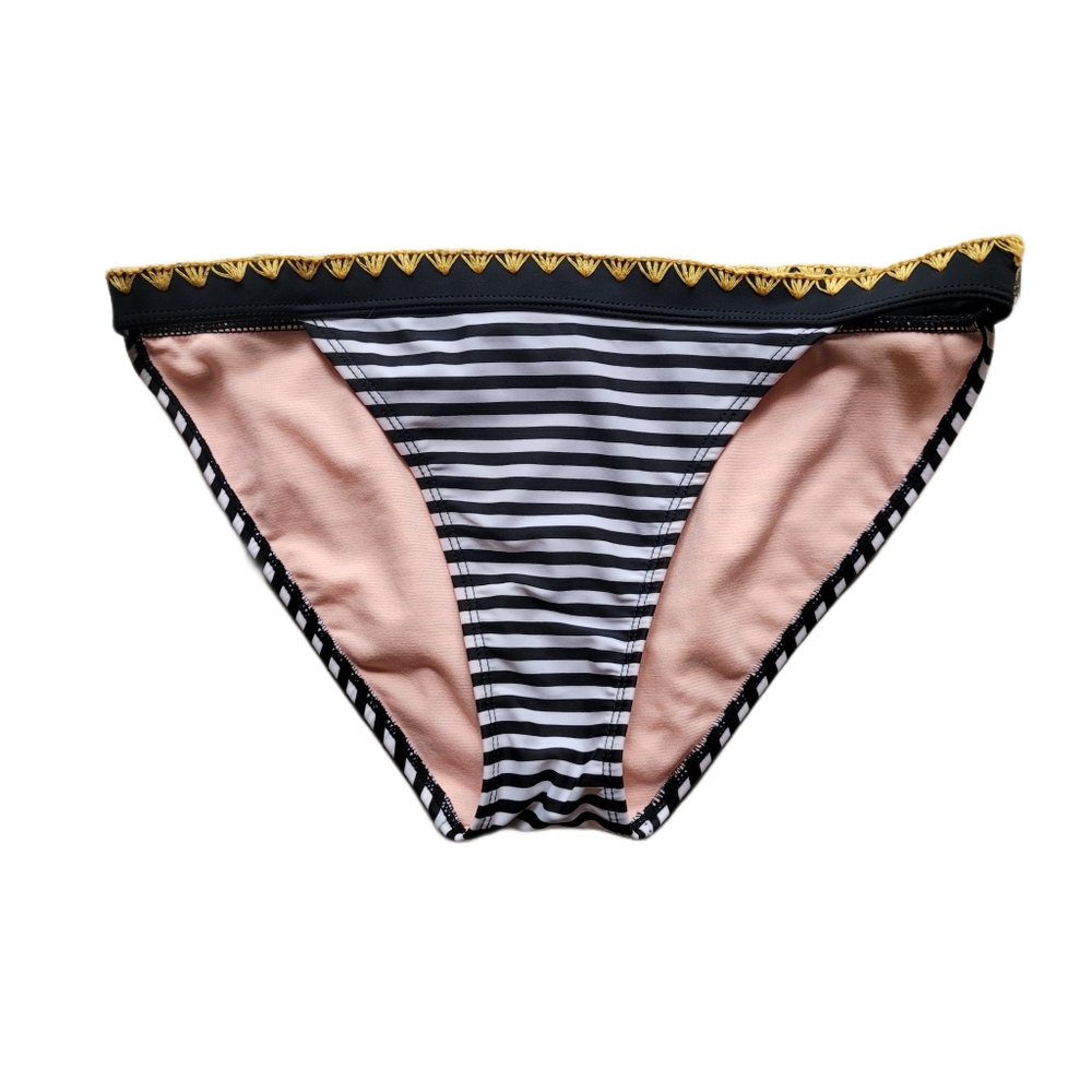 No Boundaries Juniors' Cacti Cutie Scoop Bikini Bottom Like New M 7-9